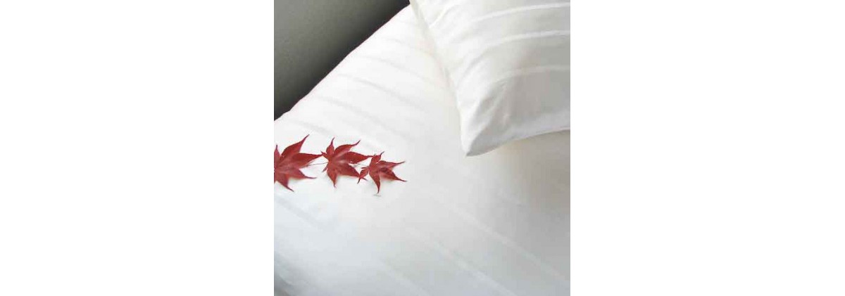Bed cover in cellulose Tencel